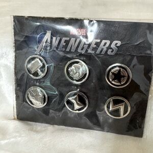 NWT Marvel Avengers Pin Set